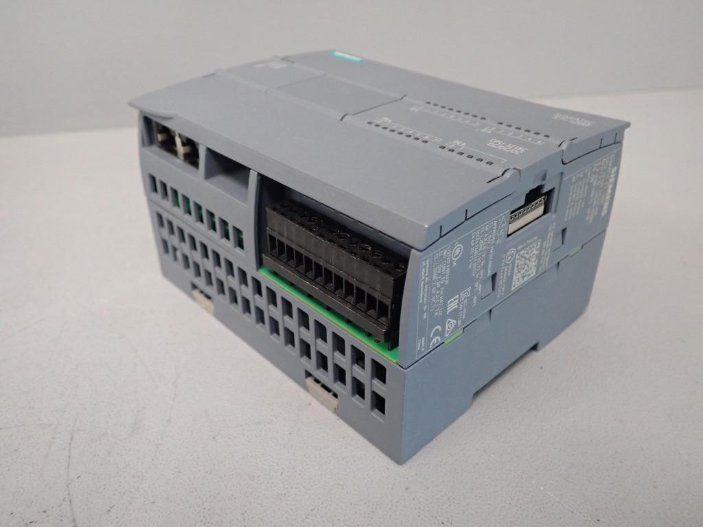 SIEMENS 6ES7215-1AG40-0BX0