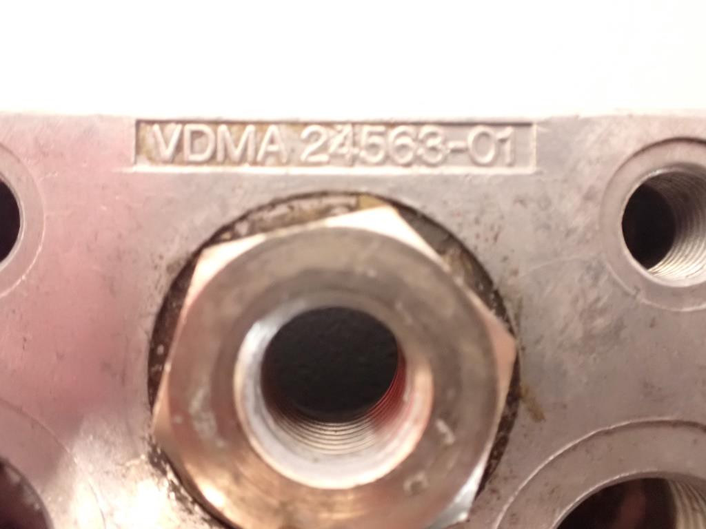 FESTO VDMA24563-01
