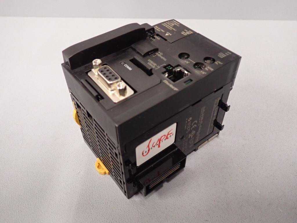 OMRON CJ2M-CPU33