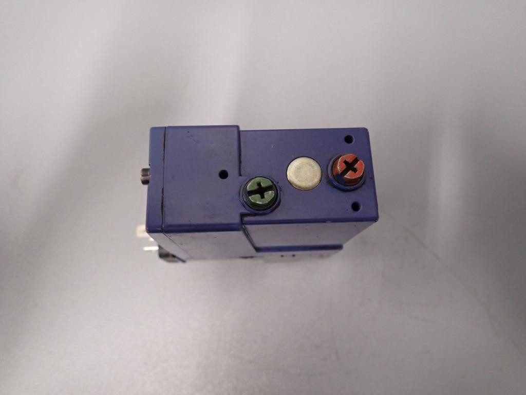 TÉLÉMÉCANIQUE  XMLB010A2C11