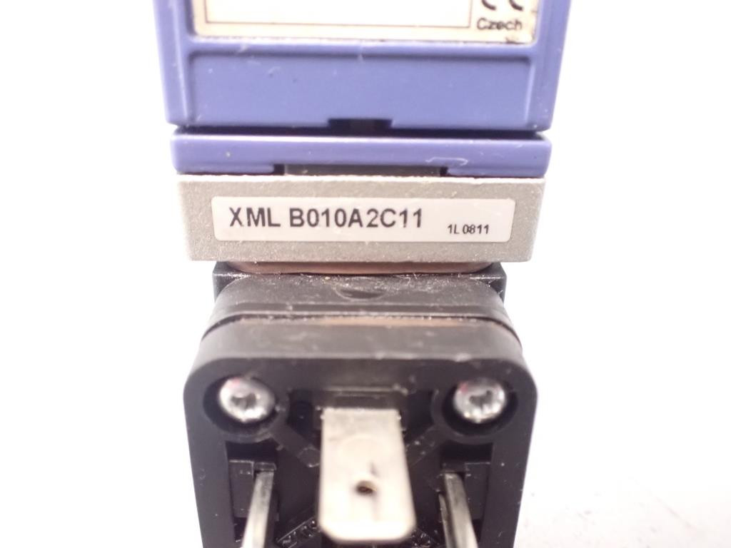 TÉLÉMÉCANIQUE  XMLB010A2C11