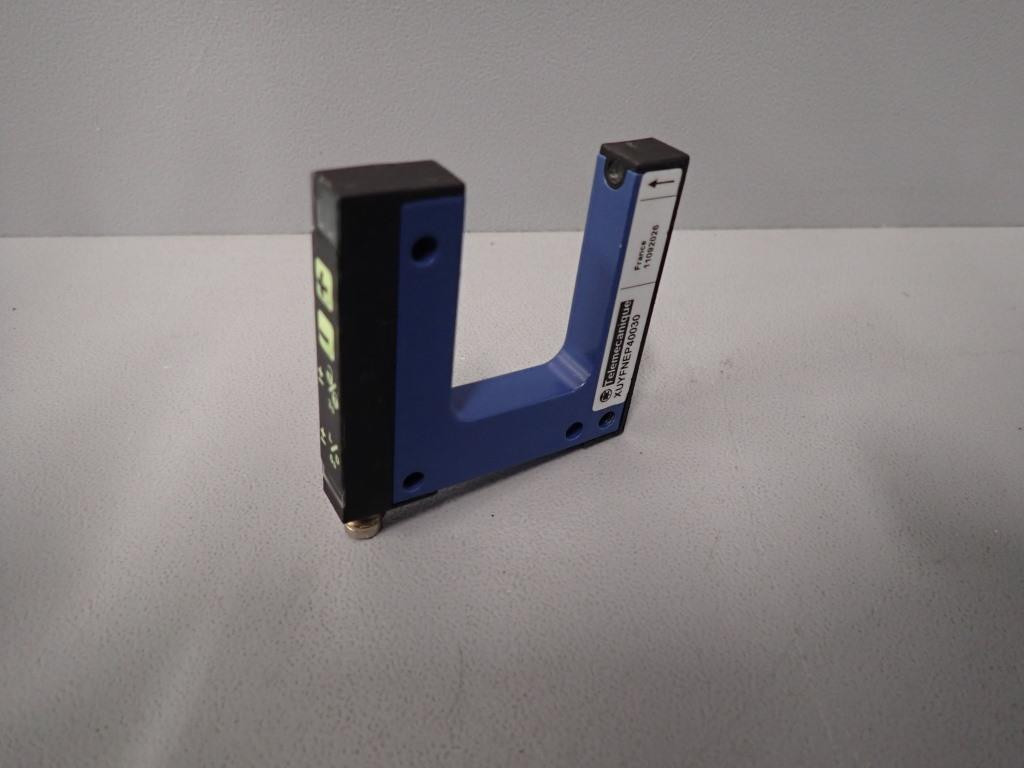 TÉLÉMÉCANIQUE  XUYFNEP40030