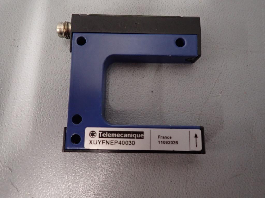 TÉLÉMÉCANIQUE  XUYFNEP40030