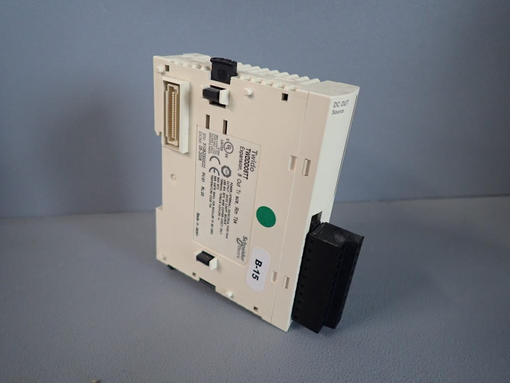 SCHNEIDER  TWDDDO8TT