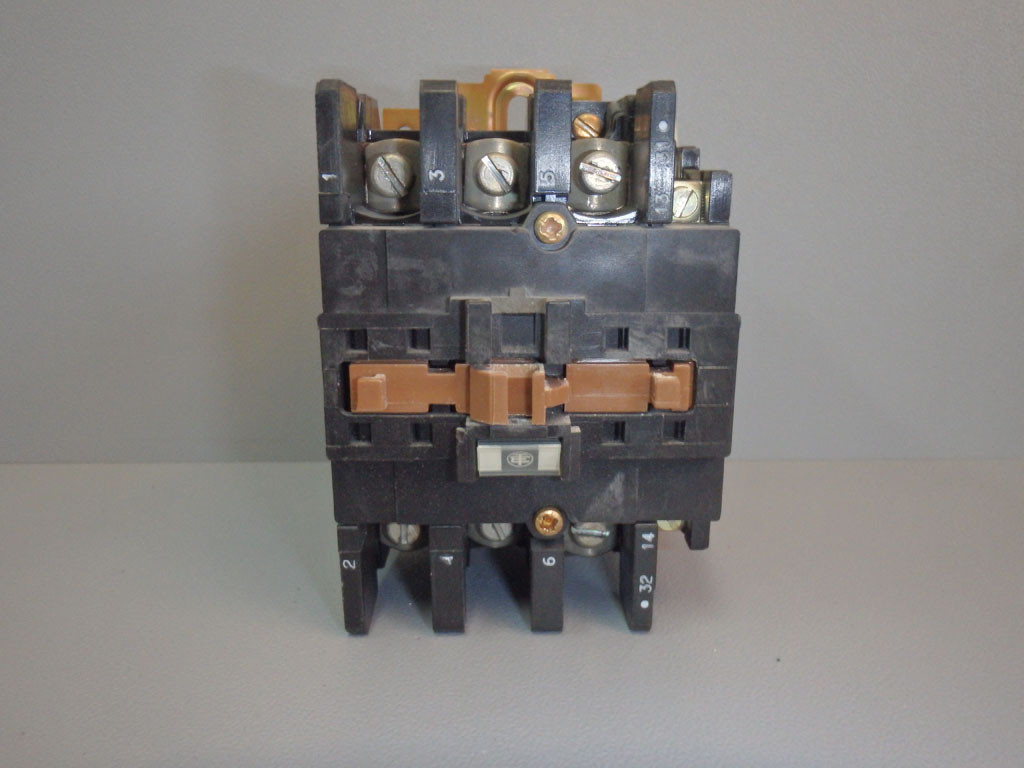 TÉLÉMÉCANIQUE  LC1D403