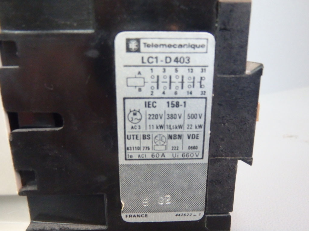 TÉLÉMÉCANIQUE  LC1D403