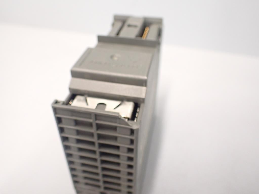 SIEMENS  6ES7321-1FH00-0AA0