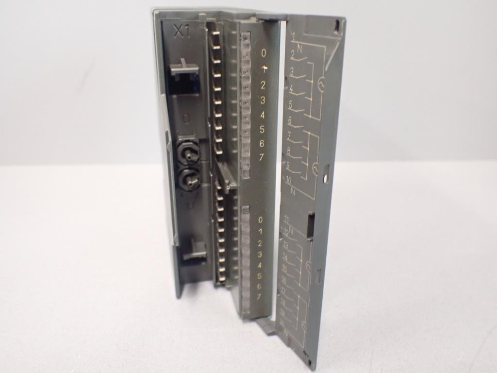 SIEMENS  6ES7321-1FH00-0AA0