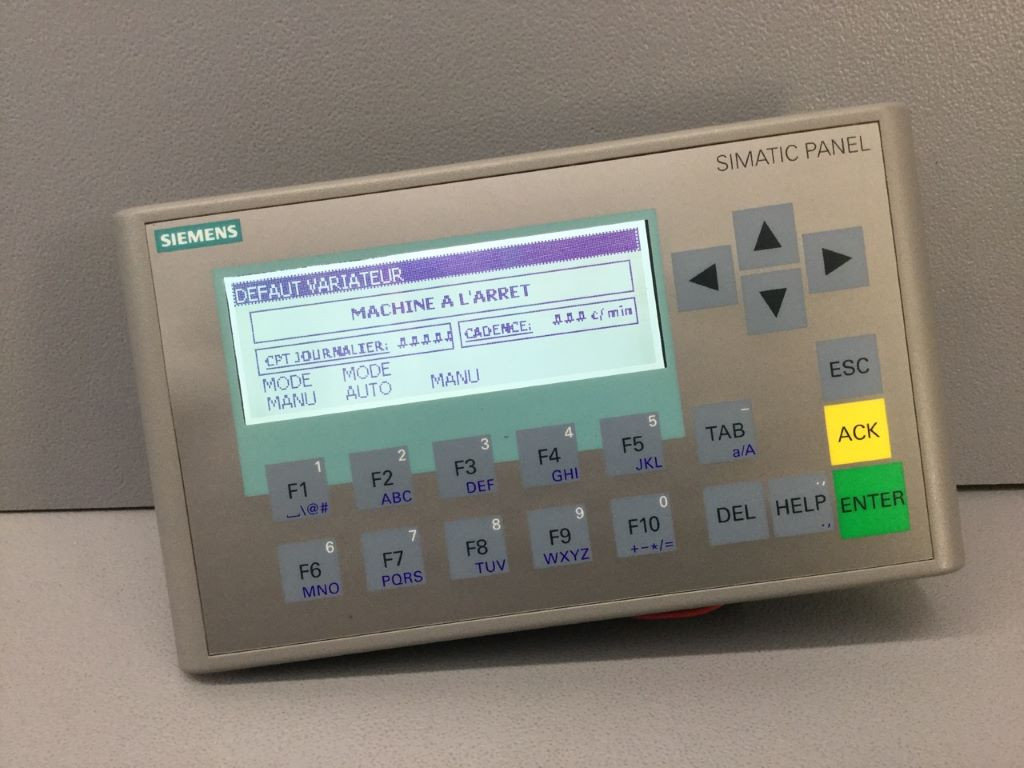 SIEMENS 6AV6647-0AH11-3AX0