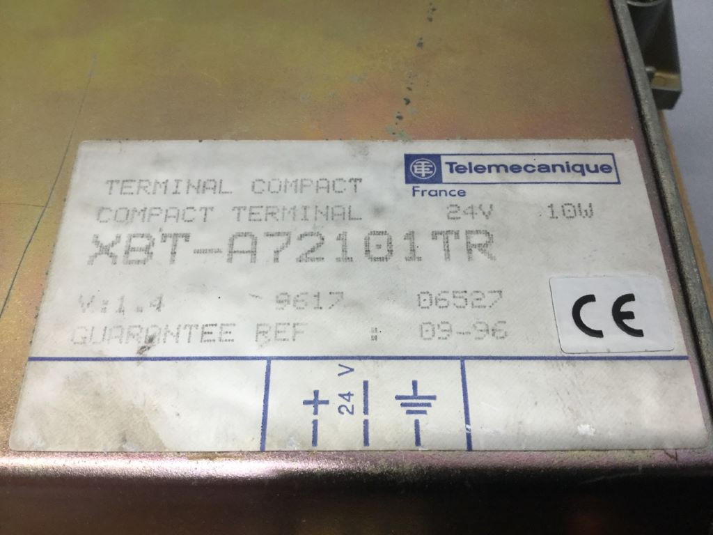 TÉLÉMÉCANIQUE  XBT-A72101