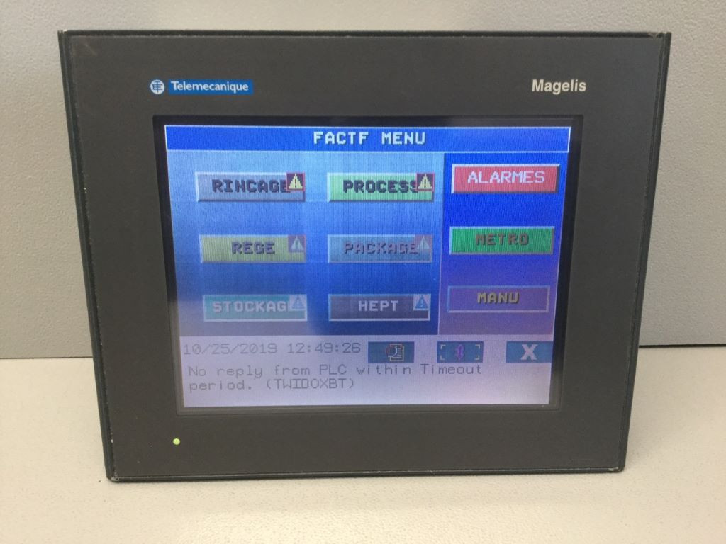 TÉLÉMÉCANIQUE  XBT-GT2220