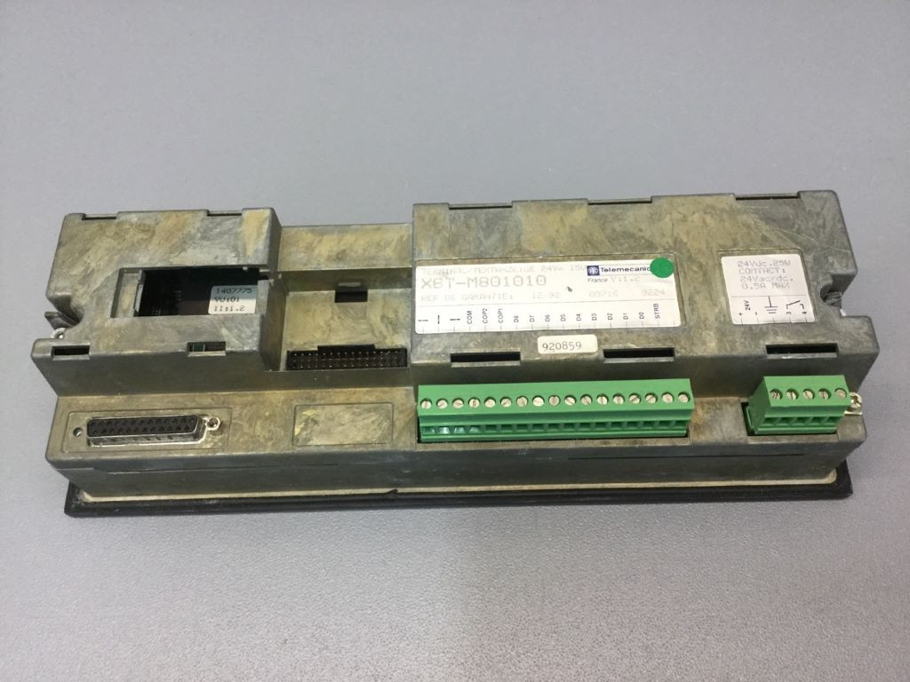 TÉLÉMÉCANIQUE  XBT-M801010