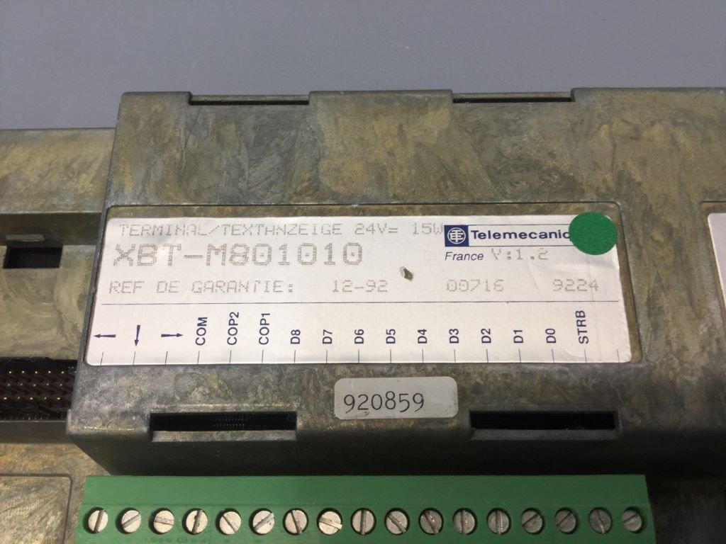 TÉLÉMÉCANIQUE  XBT-M801010