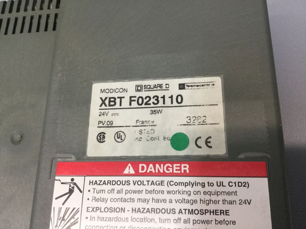 TÉLÉMÉCANIQUE  XBT-F023110