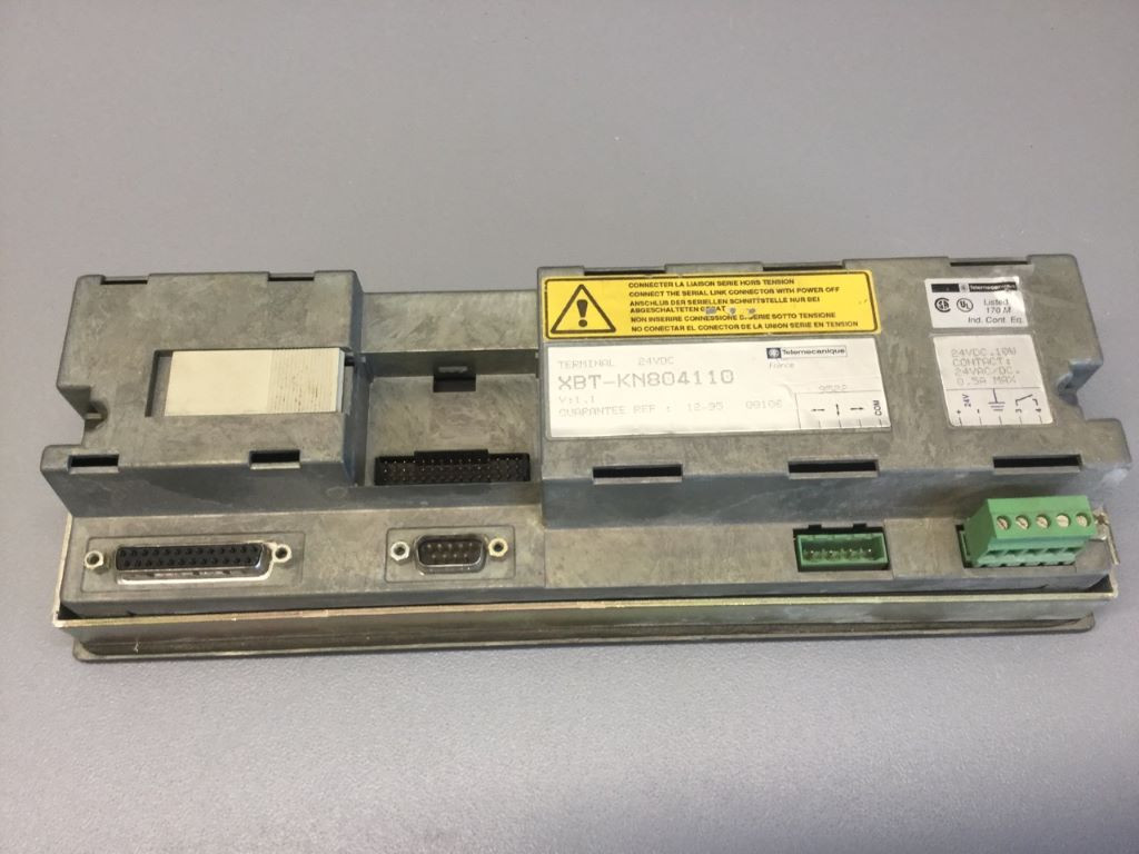 TÉLÉMÉCANIQUE  XBT-KN804110