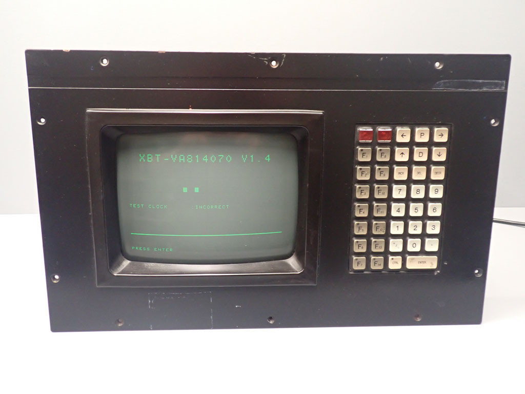 TÉLÉMÉCANIQUE  XBT-VA814070