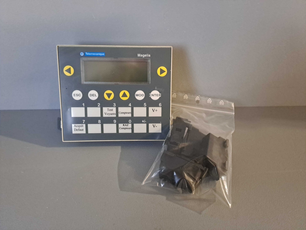 TÉLÉMÉCANIQUE  XBT-R410