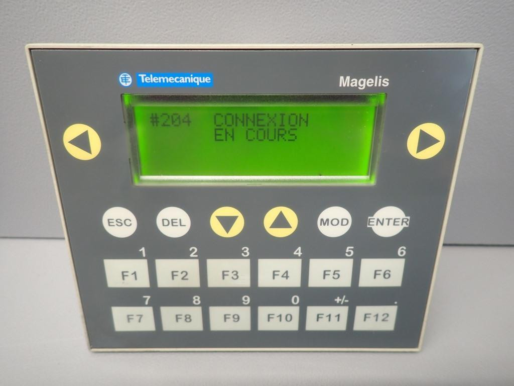 TÉLÉMÉCANIQUE  XBT-R410