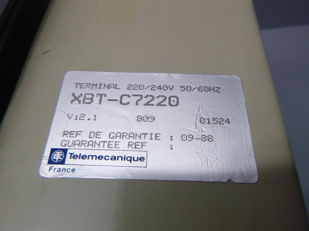 TÉLÉMÉCANIQUE  XBT-C7220