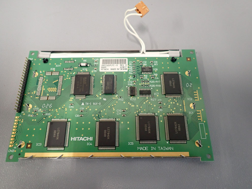 HITACHI LMG7420PLFC-X