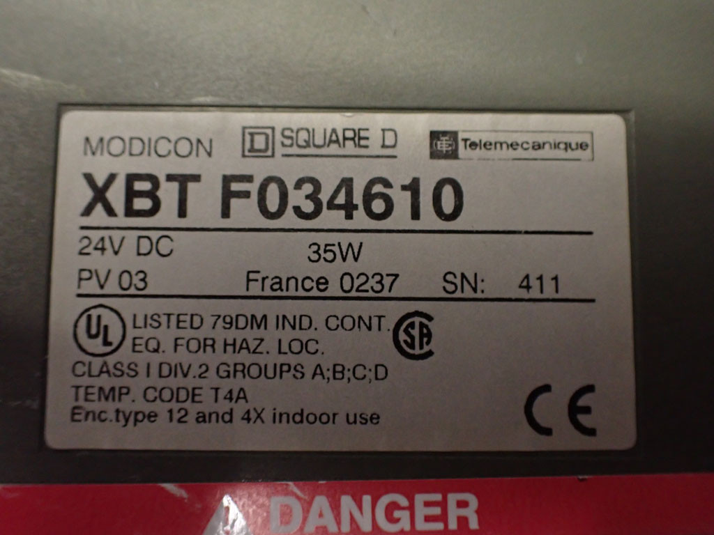 TÉLÉMÉCANIQUE  XBT-F034610