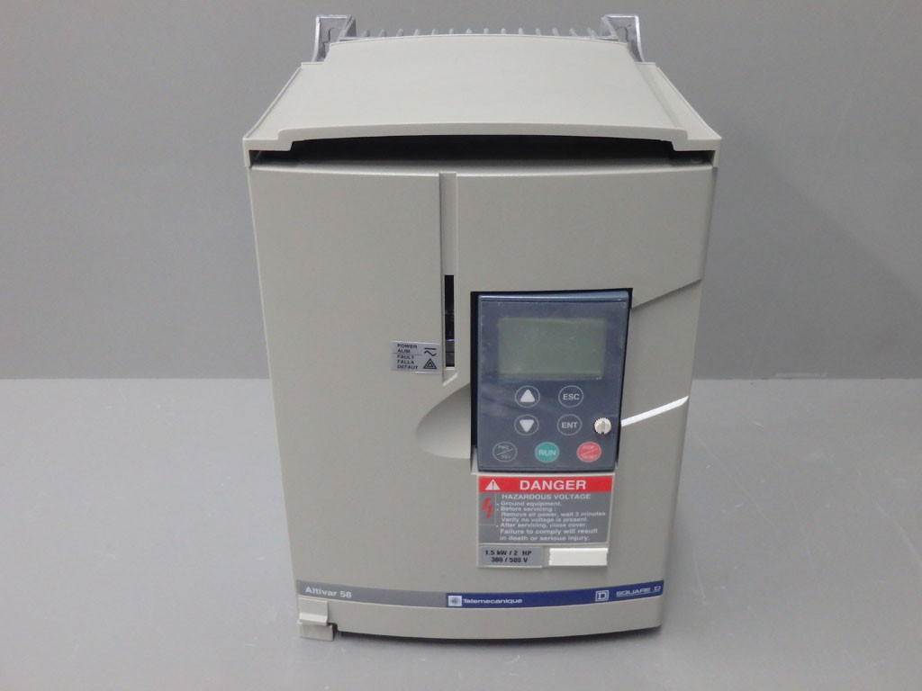 TÉLÉMÉCANIQUE  ATV58HU29N4