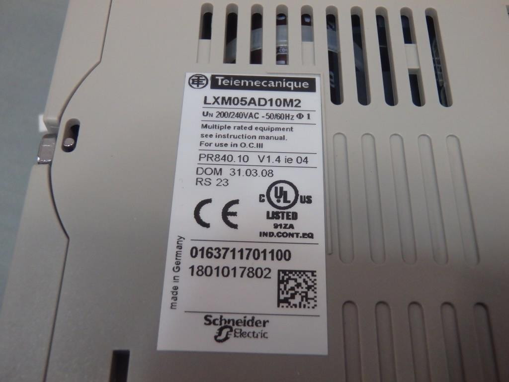 TÉLÉMÉCANIQUE  LXM05AD10M2