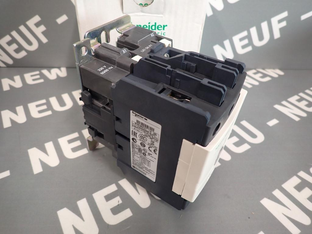 SCHNEIDER  LC1D80P7