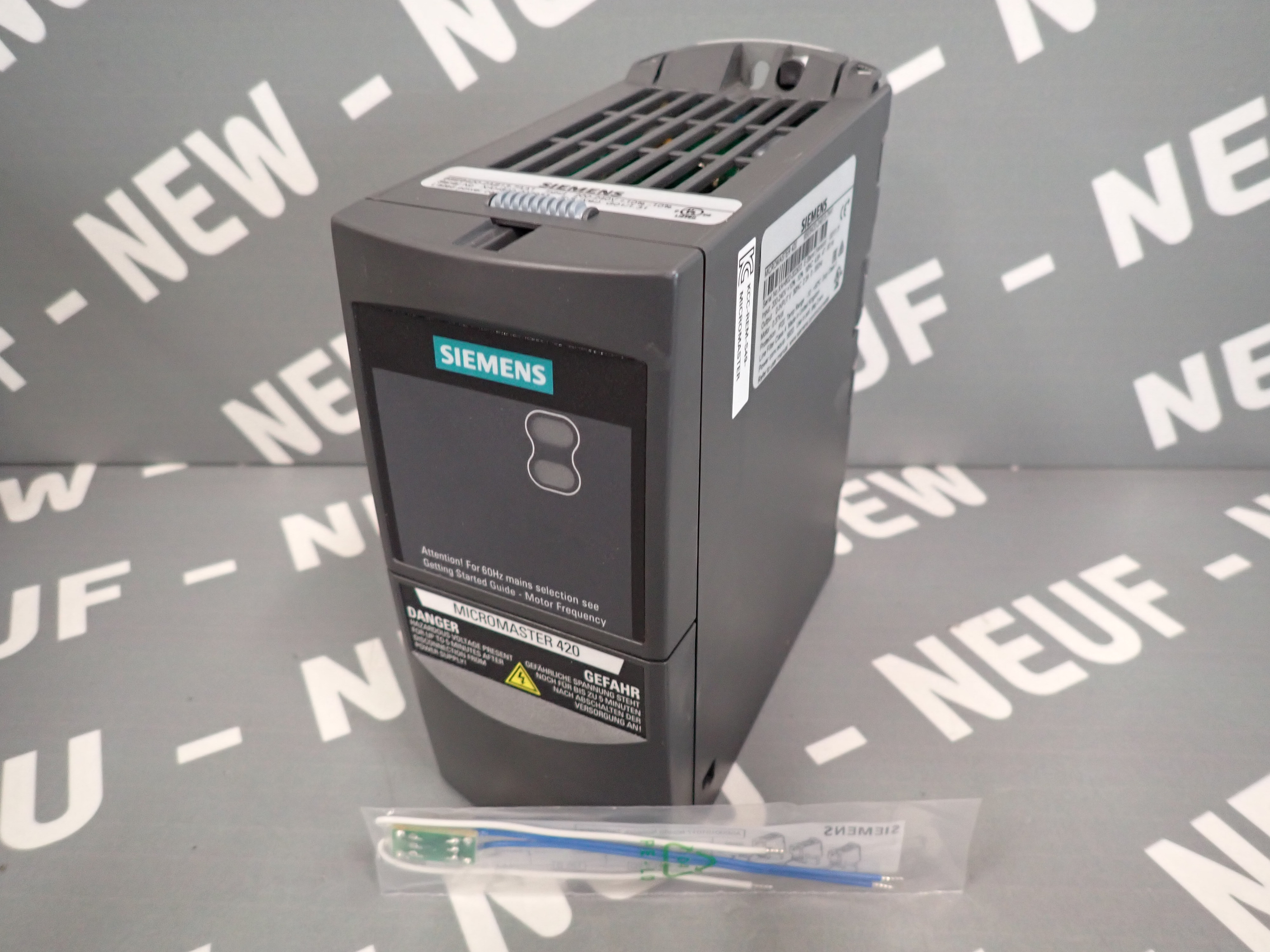 SIEMENS 6SE6420-2AB13-7AA1