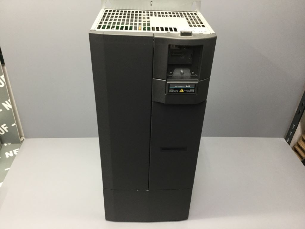 SIEMENS 6SE6440-2UD33-0EA1