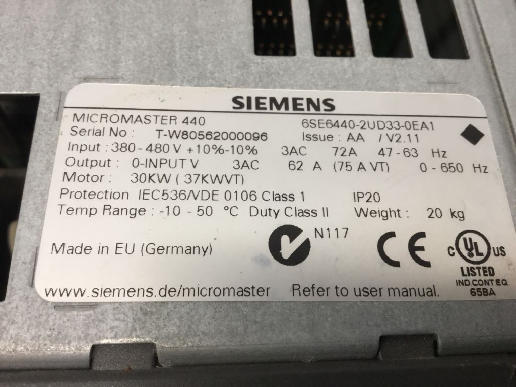 SIEMENS 6SE6440-2UD33-0EA1