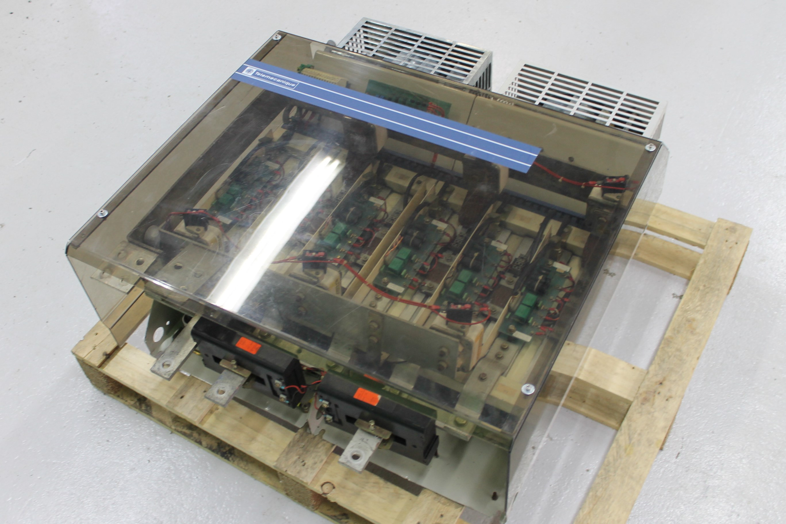 TÉLÉMÉCANIQUE  VZ8-DL1M17Q