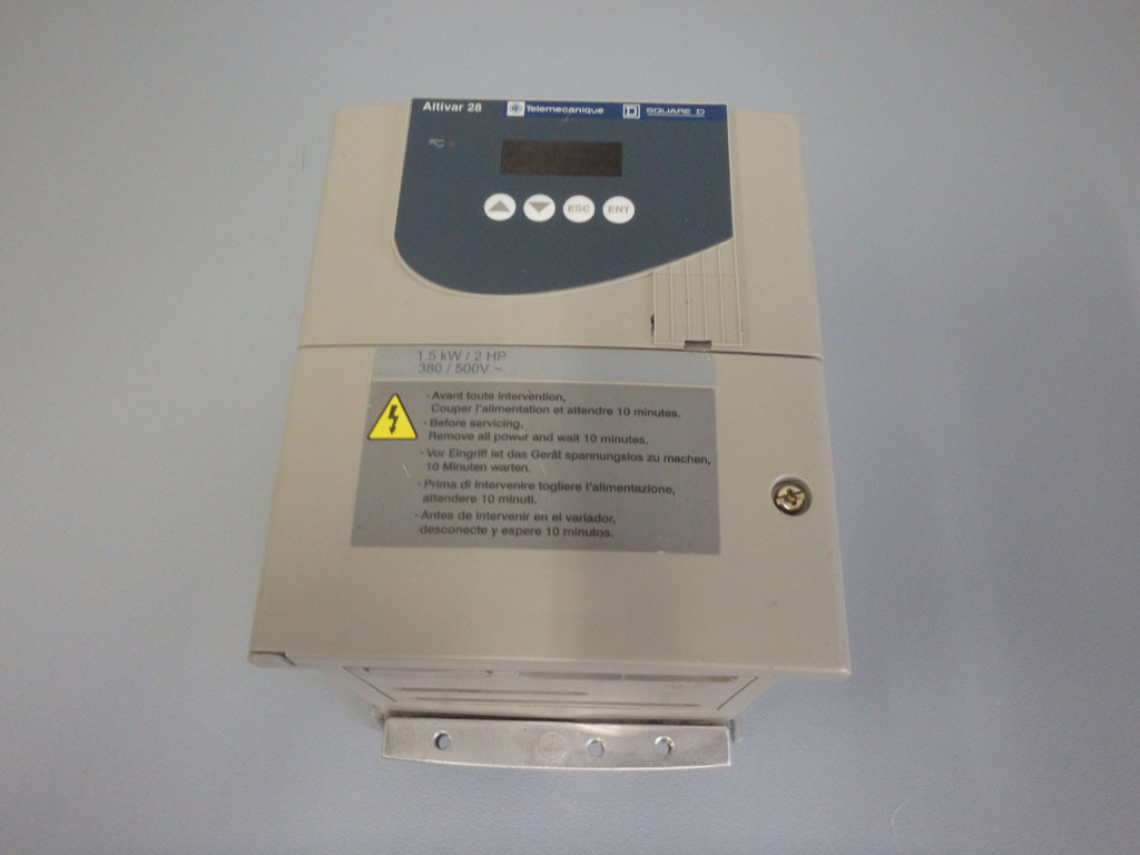 SCHNEIDER  ATV28HU29N4