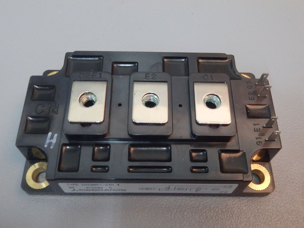 MITSUBISHI CM200DY-24H