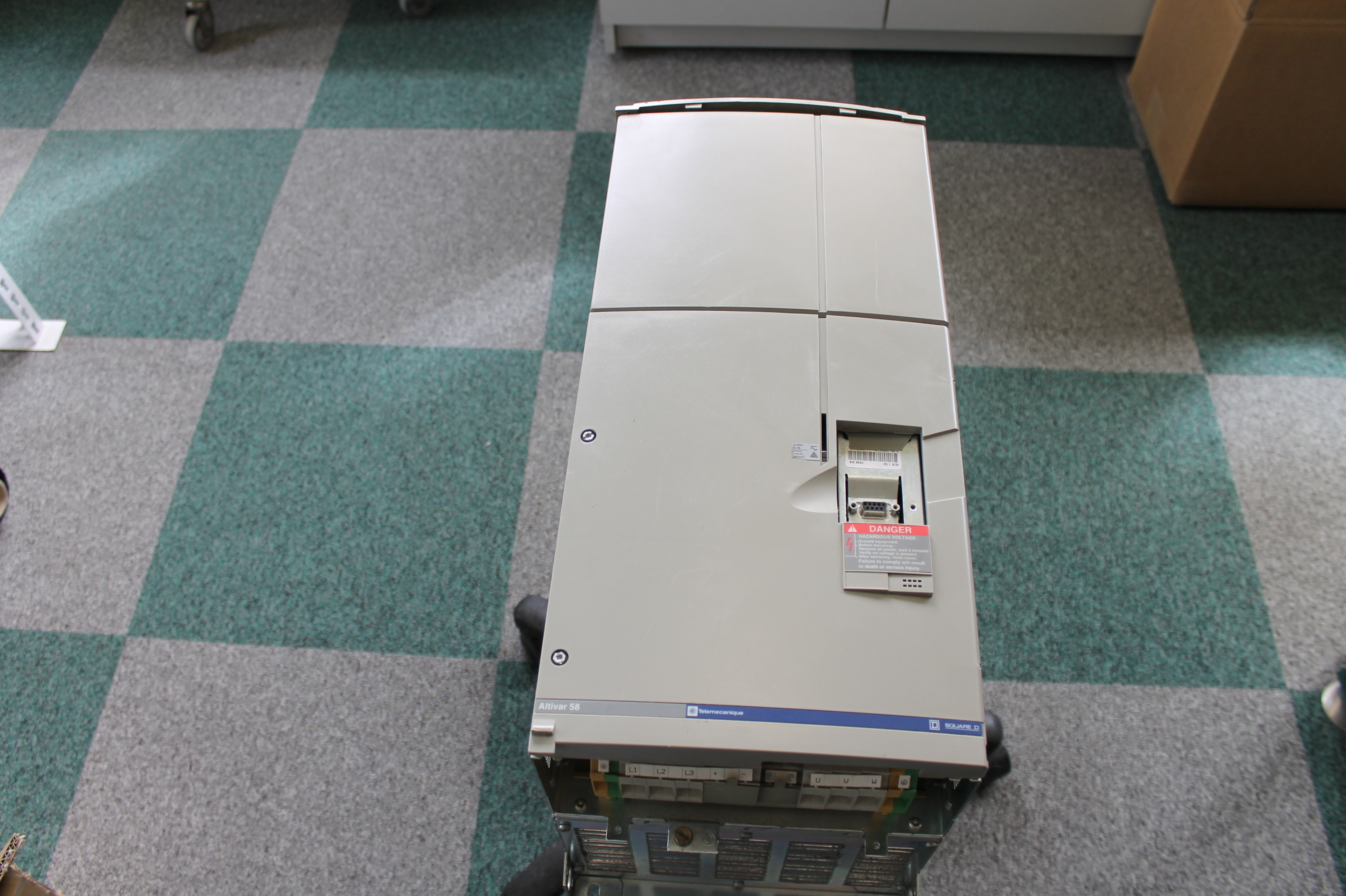 TÉLÉMÉCANIQUE  ATV58HD33N4