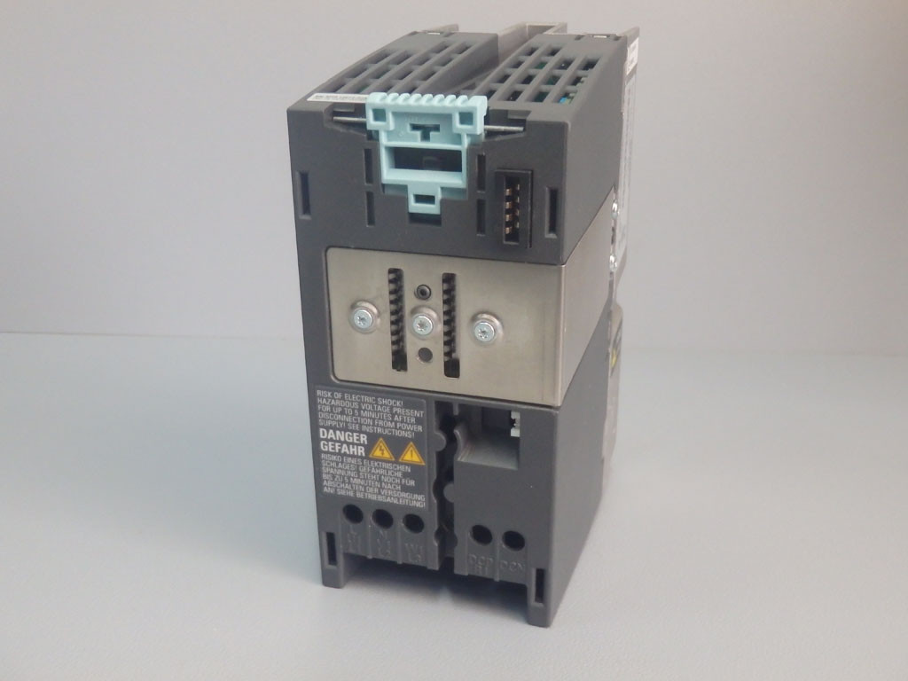 SIEMENS 6SL3210-1SE12-2UA0