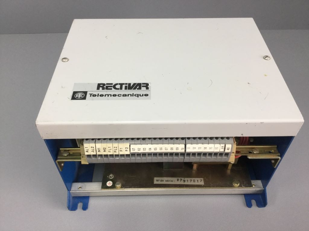 TÉLÉMÉCANIQUE  VA1C020