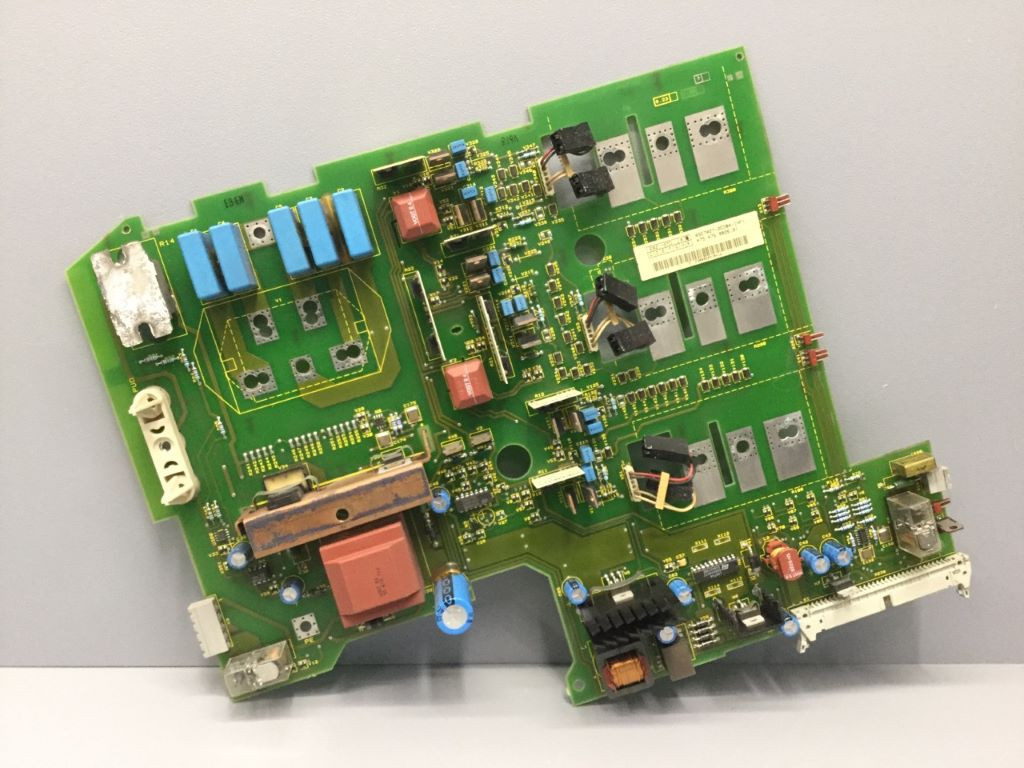 SIEMENS 6SE7027-2ED84-1HF1