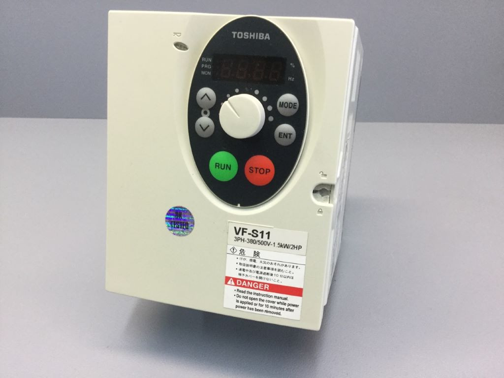 TOSHIBA VFS11-4015PL-WP