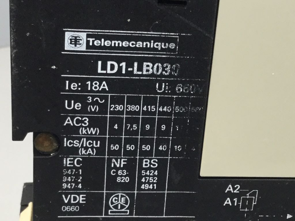 TÉLÉMÉCANIQUE  LD1LB030