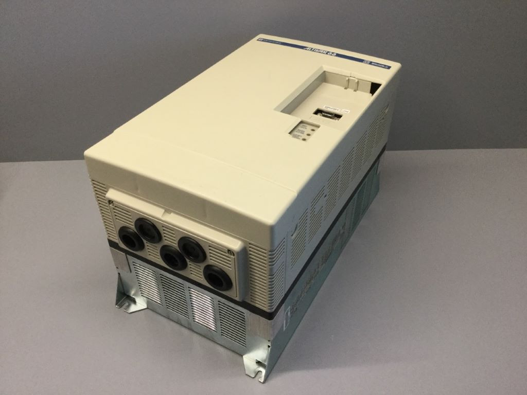 TÉLÉMÉCANIQUE  ATV66D23N4