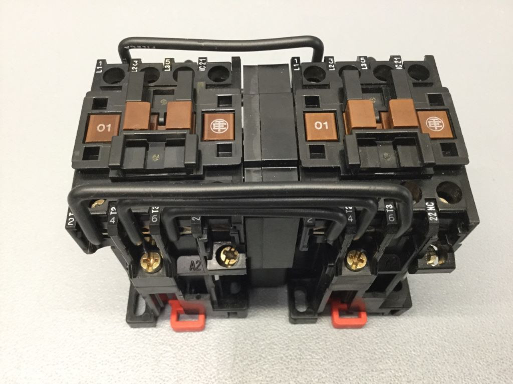 TÉLÉMÉCANIQUE  LC2D099A65