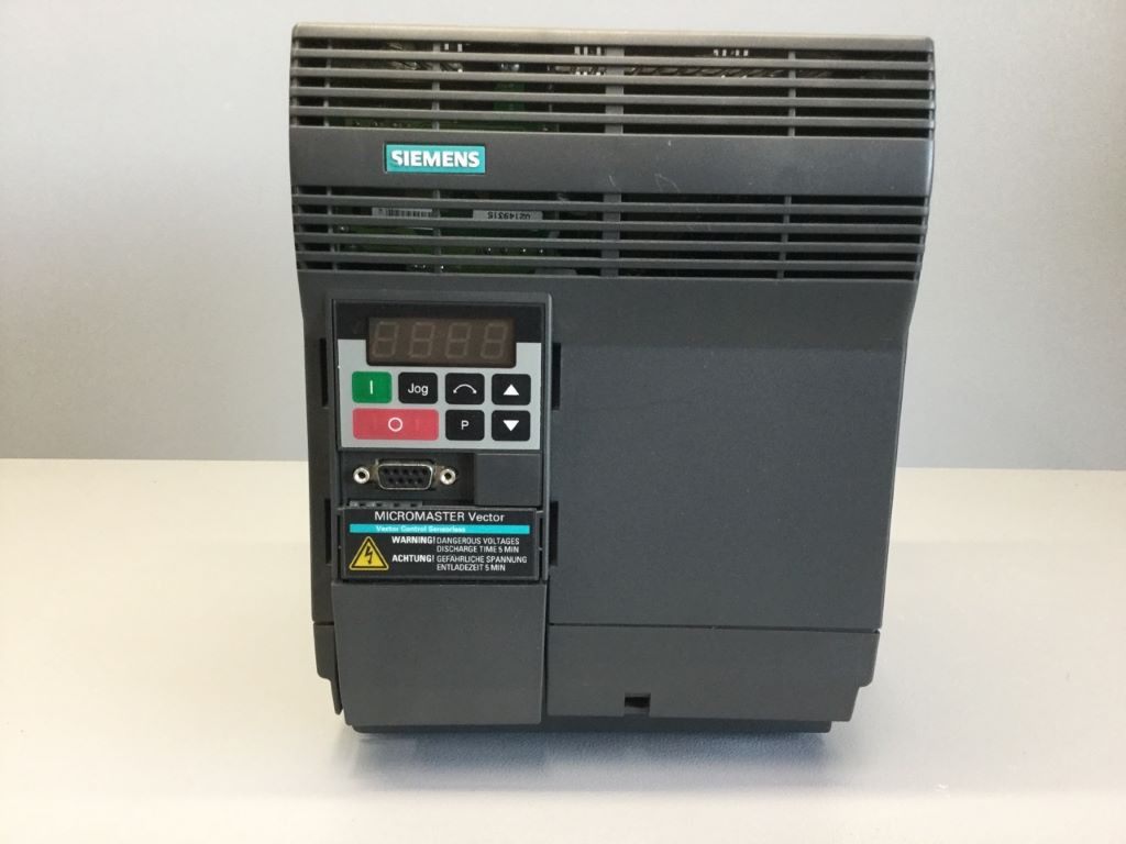 SIEMENS 6SE32210DC40