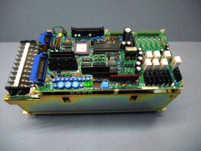 YASKAWA CACR-SR03SZ1SSY223