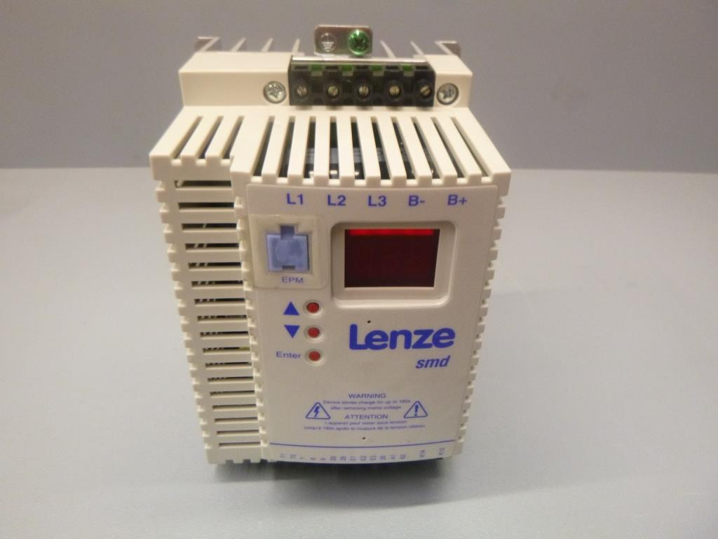 LENZE ESMD152L4TXA000XX1F22