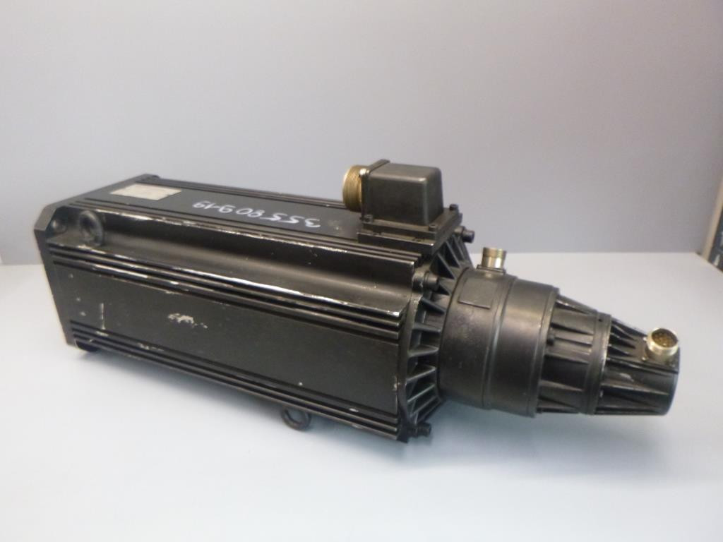 INDRAMAT MAC112D-0-FD-4-C/130-A-1/WI524LX/S005