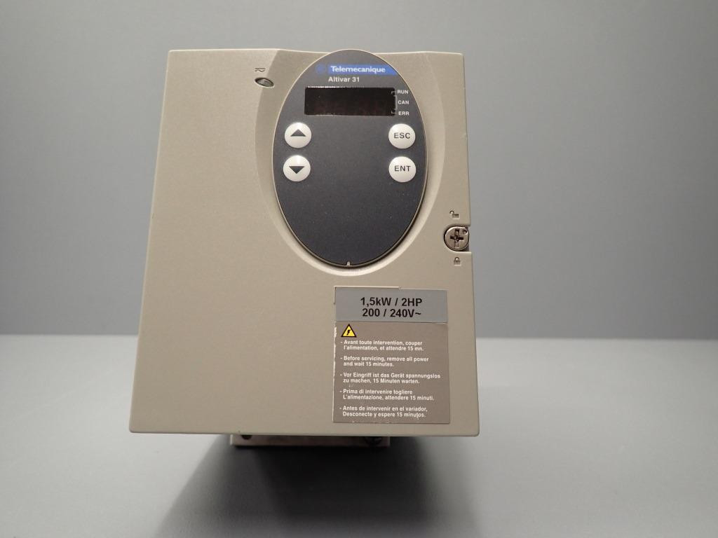 TÉLÉMÉCANIQUE  ATV31HU15M2