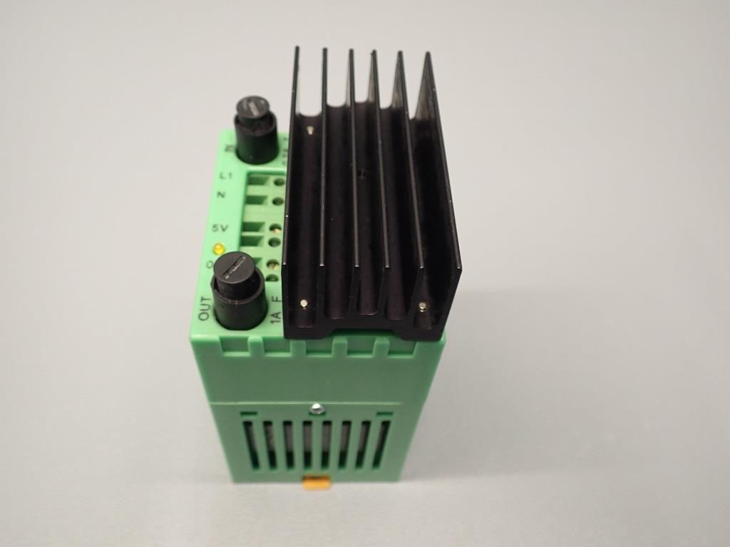 PHOENIX CONTACT CM62-PS-230AC/5DC/1