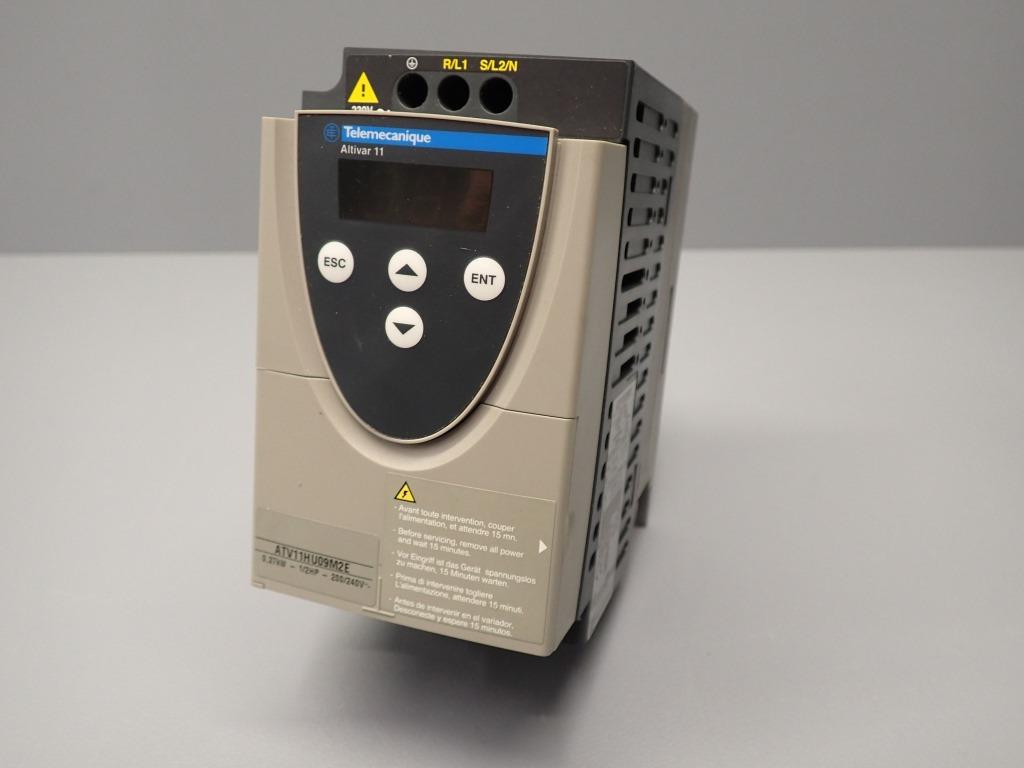 TÉLÉMÉCANIQUE  ATV11HU09M2E