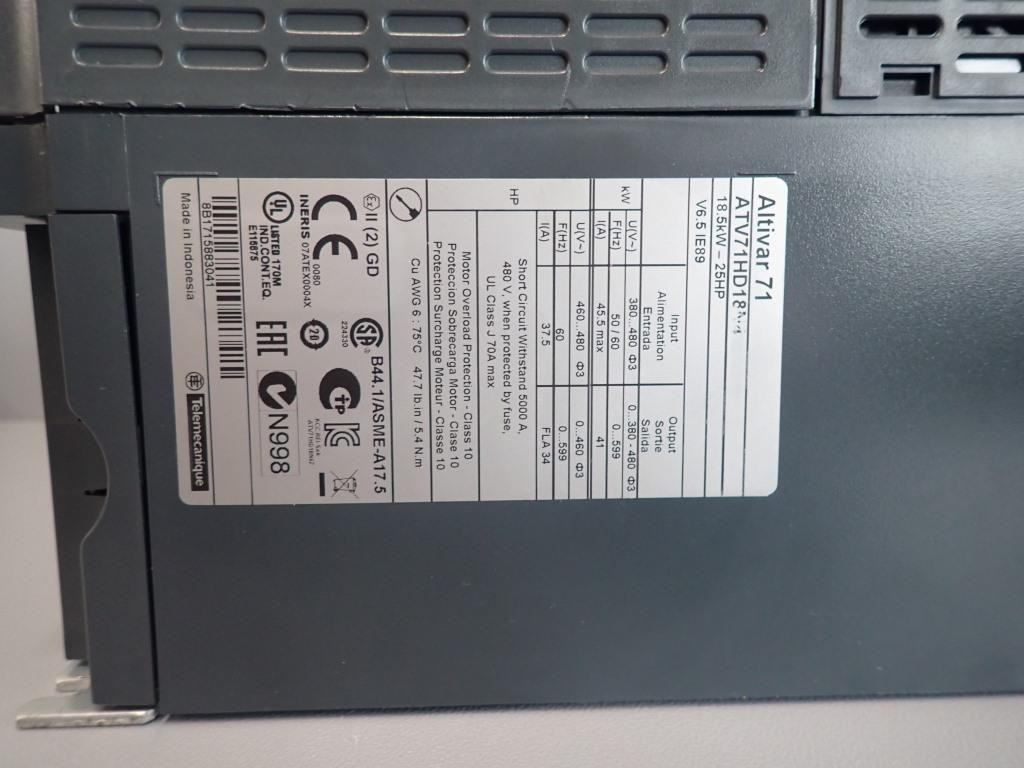 SCHNEIDER  ATV71HD18N4